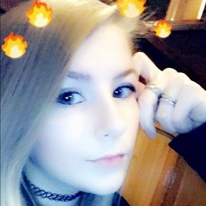 Meet your Posher, Harmony